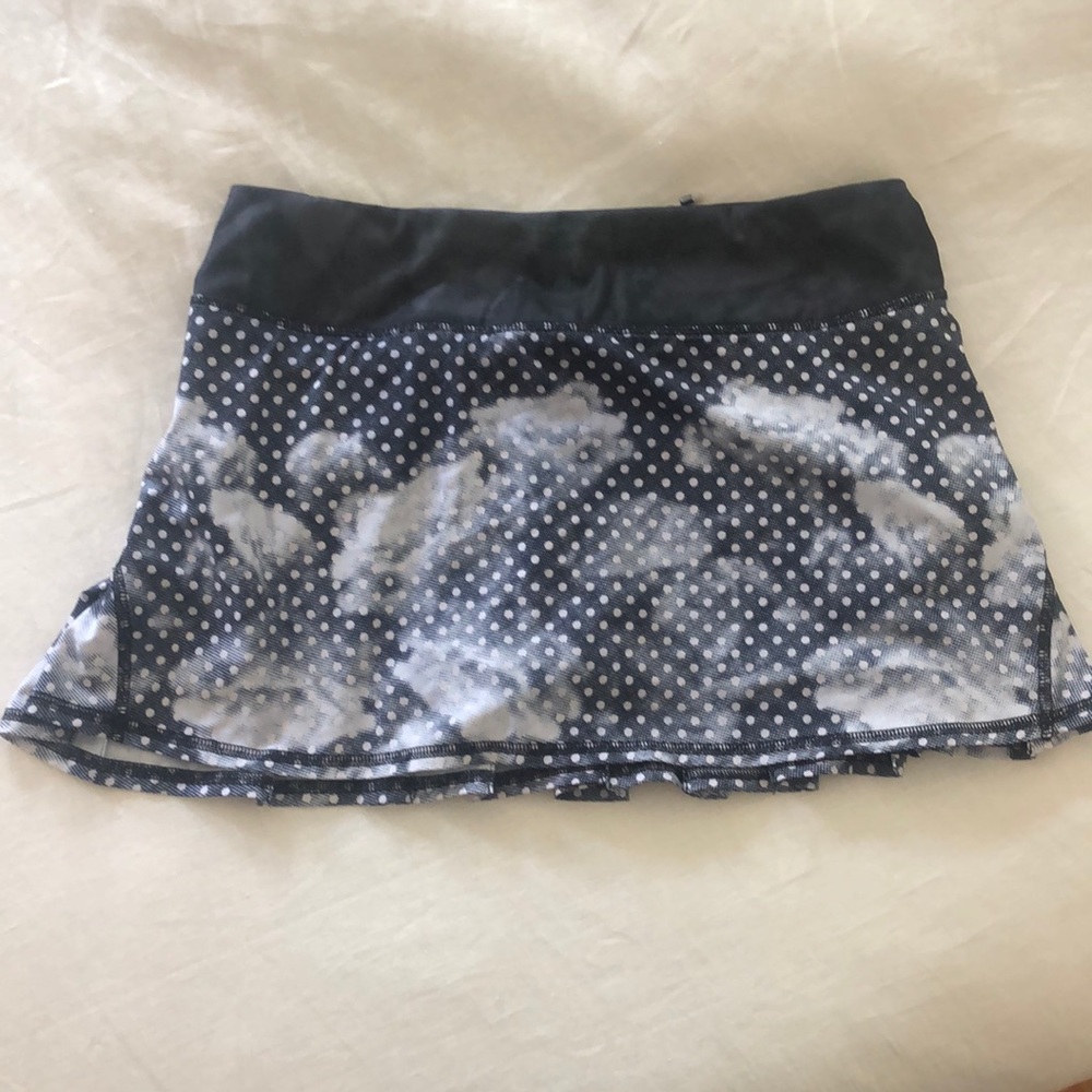 Lululemon skirt sz 4